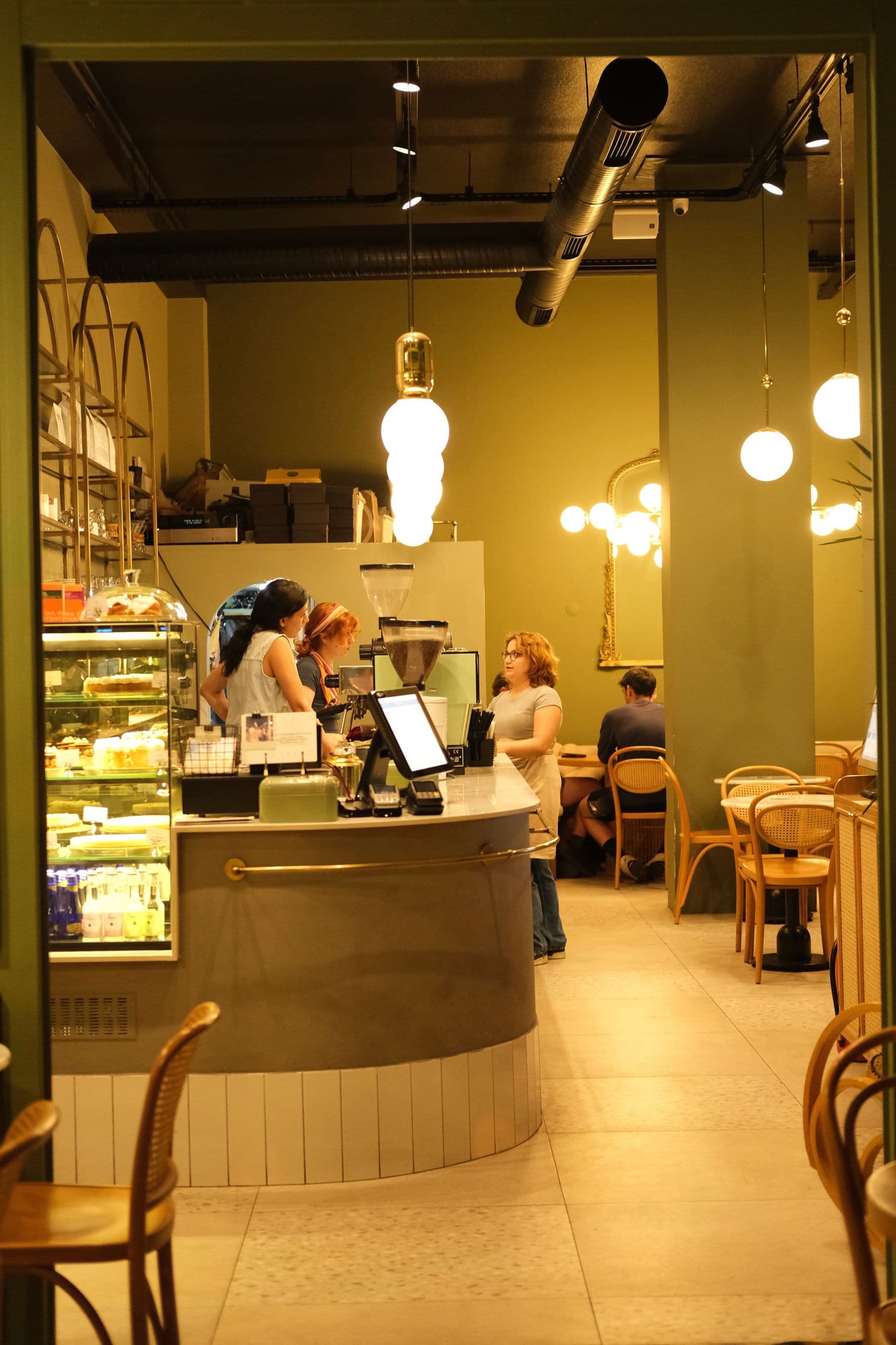 Customer moments: Room to connect